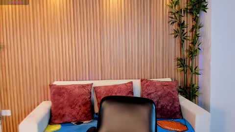 Snapshot of tiffanyhoustton chatting on February 18, 2026, 11:50 am tiffanyhoustton online show from February 18, 2026, 11:50 am