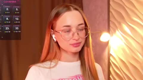 Tiffany online show from November 20, 2025, 3:12 pm