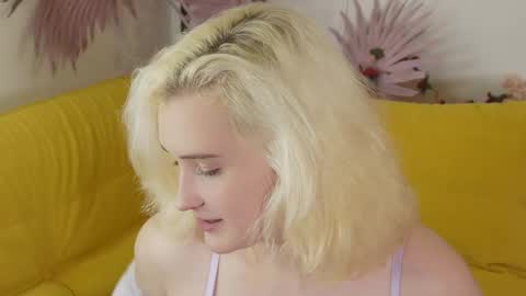 tiffanyjons online show from October 28, 2025, 6:21 pm