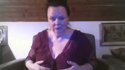 TiffanyMature online show from January 13, 2026, 3:50 pm