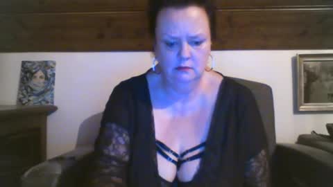 TiffanyMature online show from April 2, 2026, 8:50 pm