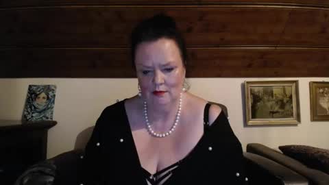 Snapshot of tiffanymature chatting on April 24, 2026, 9:39 pm TiffanyMature online show from April 24, 2026, 9:39 pm