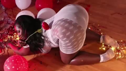 tifanny online show from December 16, 2025, 7:57 am