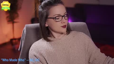 tiffanyriox online show from January 9, 2025, 2:43 am