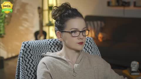 tiffanyriox online show from March 31, 2026, 11:49 pm