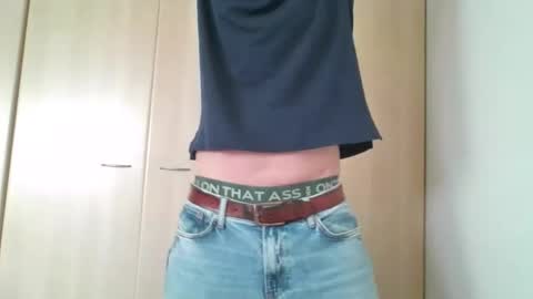 tigerjow941808 online show from December 19, 2025, 12:45 pm