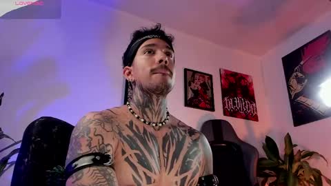 Snapshot of tigerstripes_ chatting on May 8, 2026, 3:17 pm Chris online show from May 8, 2026, 3:17 pm