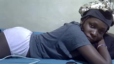 Snapshot of tight_pussie chatting on March 26, 2026, 10:37 pm tight_pussie online show from March 26, 2026, 10:37 pm