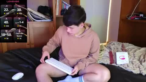 Snapshot of tightncuteass chatting on May 7, 2026, 4:23 pm Camilo online show from May 7, 2026, 4:23 pm