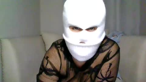 Snapshot of tiinkerbell26 chatting on February 11, 2025, 4:01 am tiinkerbell26 online show from February 11, 2025, 4:01 am