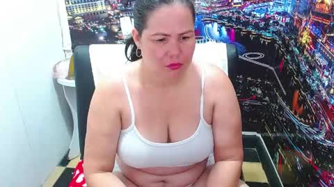 Snapshot of tila_nastyy chatting on May 8, 2026, 6:57 pm Tila online show from May 8, 2026, 6:57 pm
