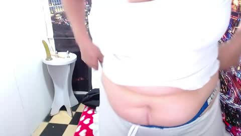 Snapshot of tila_nastyy chatting on May 17, 2026, 6:48 pm Tila online show from May 17, 2026, 6:48 pm