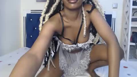 Tilly online show from October 20, 2025, 7:36 pm