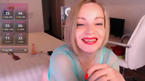 Tilly online show from November 25, 2025, 8:09 pm