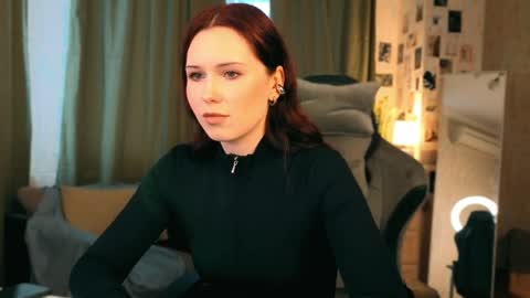 Polly online show from April 4, 2026, 4:44 am