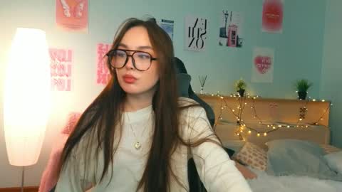 Snapshot of timewithout chatting on January 18, 2026, 7:28 pm Mia online show from January 18, 2026, 7:28 pm