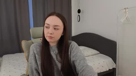 Mia online show from March 14, 2026, 1:16 pm