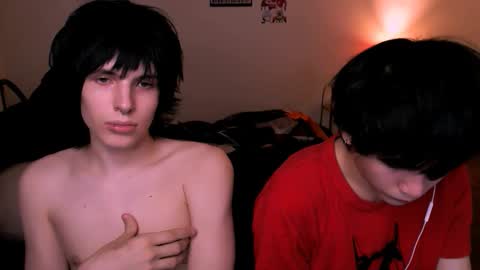 timi_moon online show from November 4, 2025, 8:41 pm