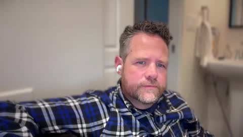 Snapshot of timjcali chatting on November 5, 2025, 4:29 pm Tim online show from November 5, 2025, 4:29 pm