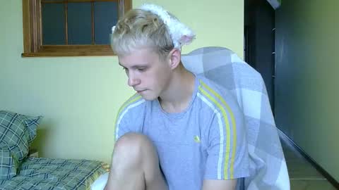 Tim WhiteS online show from October 31, 2025, 6:25 am