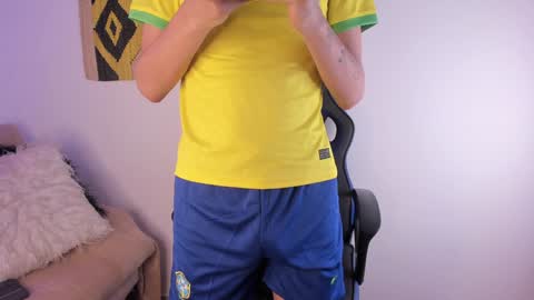 Snapshot of timothy_ross chatting on December 29, 2024, 9:41 pm Timothy 21 years old online show from December 29, 2024, 9:41 pm