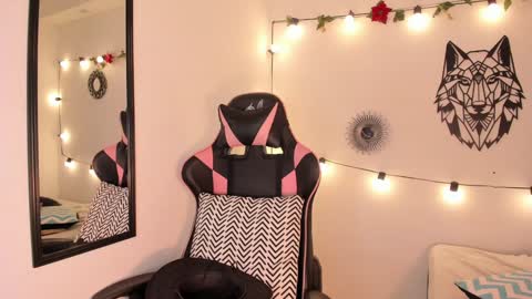 Snapshot of timothy_ross chatting on January 13, 2025, 4:50 am Timothy 21 years old online show from January 13, 2025, 4:50 am