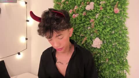 Snapshot of timothy_ross chatting on January 14, 2025, 8:26 pm Timothy 21 years old online show from January 14, 2025, 8:26 pm