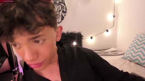 Snapshot of timothy_ross chatting on January 14, 2025, 11:27 pm Timothy 21 years old online show from January 14, 2025, 11:27 pm