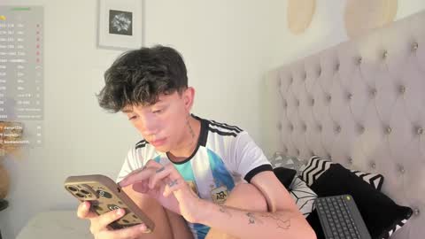 Snapshot of timothy_ross chatting on January 26, 2025, 10:35 pm Timothy 21 years old online show from January 26, 2025, 10:35 pm