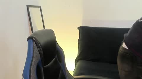 Snapshot of timothy_ross chatting on November 18, 2025, 8:35 pm Timothy 21 years old online show from November 18, 2025, 8:35 pm