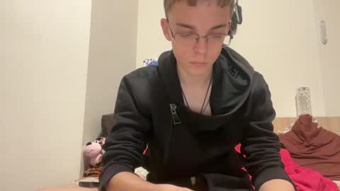 Snapshot of timveret chatting on December 9, 2024, 6:57 pm Wizard online show from December 9, 2024, 6:57 pm