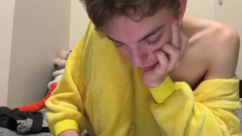 Snapshot of timveret chatting on January 27, 2025, 1:37 am Wizard online show from January 27, 2025, 1:37 am