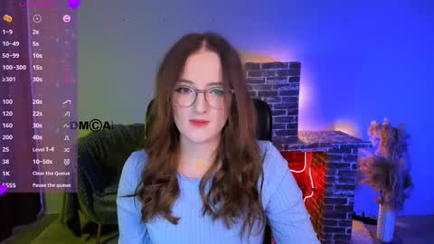 tina_blade_ online show from January 13, 2026, 8:58 pm