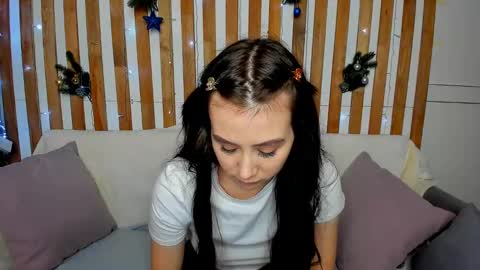 Snapshot of tina_ellisi chatting on January 12, 2025, 1:11 am Tina online show from January 12, 2025, 1:11 am