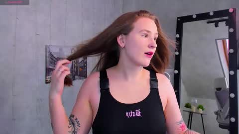 Snapshot of tina_hicks chatting on February 2, 2026, 9:52 am Stella online show from February 2, 2026, 9:52 am