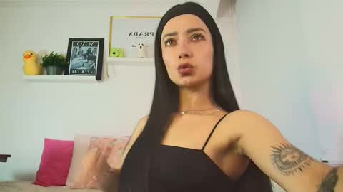 Snapshot of tina_wild_ chatting on December 1, 2025, 2:27 am Tina Wild online show from December 1, 2025, 2:27 am