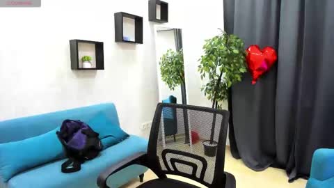 Snapshot of tina_xx_tina chatting on March 2, 2026, 1:30 am Kristina online show from March 2, 2026, 1:30 am