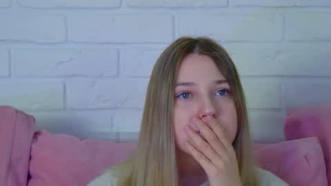 TinaBurton online show from March 25, 2026, 4:24 pm