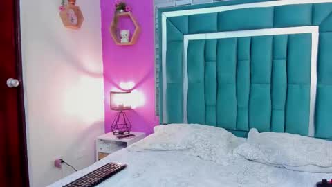 Tina online show from November 7, 2025, 8:42 pm