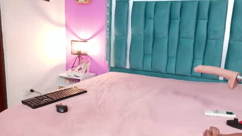 Snapshot of tinajones20 chatting on June 10, 2026, 9:57 pm Tina online show from June 10, 2026, 9:57 pm