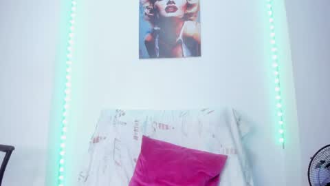 tinas_smith online show from June 27, 2026, 2:01 pm