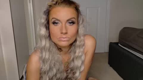 Snapshot of tinkerbell822 chatting on February 17, 2026, 9:06 am tinkerbell822 online show from February 17, 2026, 9:06 am