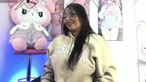 tinna noa online show from April 7, 2026, 2:56 am