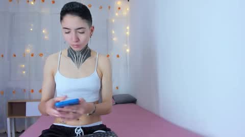 Snapshot of tinny_and_candy chatting on November 3, 2025, 11:55 am TINNY AND CANDY online show from November 3, 2025, 11:55 am