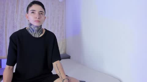 Snapshot of tinny_and_candy chatting on November 17, 2025, 11:49 am TINNY AND CANDY online show from November 17, 2025, 11:49 am