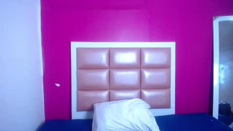 Snapshot of tiny_sarah1 chatting on February 24, 2026, 7:39 am tiny_sarah1 online show from February 24, 2026, 7:39 am