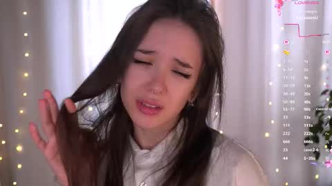 Snapshot of tinyanie chatting on February 3, 2026, 7:57 am Annie online show from February 3, 2026, 7:57 am