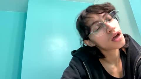 Snapshot of tinyhairycherry chatting on October 21, 2025, 4:24 am tinyhairycherry online show from October 21, 2025, 4:24 am