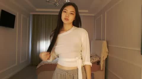 Snapshot of tinykawaii chatting on July 1, 2026, 2:46 am Tina extra tips in PVT online show from July 1, 2026, 2:46 am