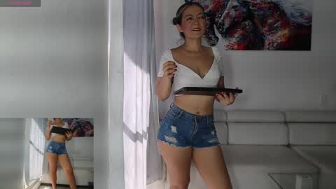 Snapshot of tinymilf_ chatting on April 30, 2026, 2:12 pm Miss Natty online show from April 30, 2026, 2:12 pm